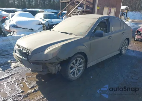 2013 Subaru Legacy 2.5I Premium z USA, uszkodzony, nr VIN 4S3BMBG63D3035381